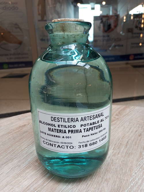 Tafias de Alcohol de caña del 70% - 75% inspirado en Tapetusa Tafias de Alcohol de caña del 70% - 75% inspirado en Tapetusa